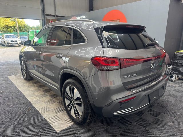 Image for 2023 Mercedes-Benz EQA 2023 MERCEDES-BENZ EQA 250 AUTOMATIC/ CRUISE CONTROL / 360 CAMERA / ELECTRIC MEMORY & HEATED SEATS / PADDLE SHIFTERS / AMBIENT LIGHTS / APPLE CARPLAY AND MORE