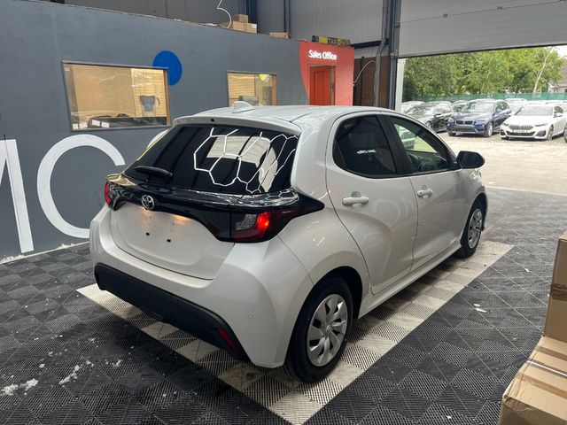 Image for 2022 Toyota Yaris 2022 TOYOTA YARIS X 1.0 AUTOMATIC / REVERSE CAMERA AND MORE
