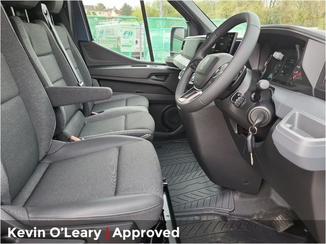 Image for 2026 Renault Master FWD MM35 dCi 170 AUTO Camera