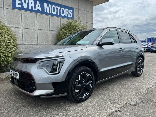 Image for 2022 Kia Niro EV K4 ELECTRIC EV 64KWH //MASSIVE SPEC//FULL LEATHER ELECTRIC HEATED SEATS//COOLED SEATS//REVERSE CAMERA//SAT NAV//HEATED STEERING WHEEL//ADAPTIVE CRUISE CONTROL//KEYLESS ENTRY//HEAD UP DISPLAY//