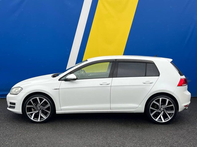 Image for 2015 Volkswagen Golf R-LINE PACK 1.2 TSI // COMFORTLINE // BLUETOOTH MUSIC // NEW 19" R-LINE ALLOYS // REVERSE CAMERA