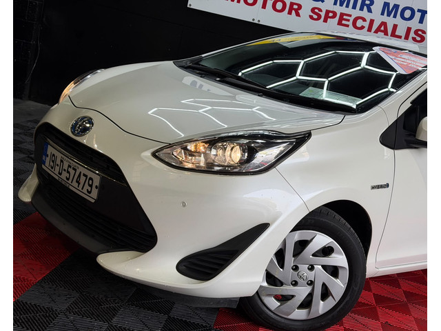 Image for 2019 Toyota Aqua DAA NHP10