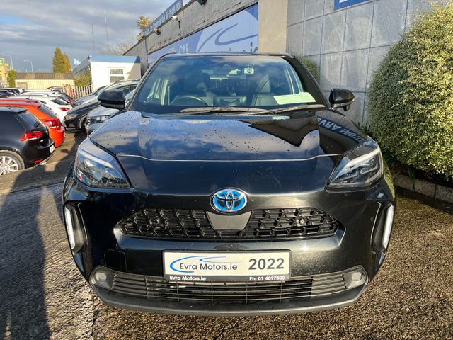 Image for 2022 Toyota Yaris Cross Z HYBRID AUTOMATIC 1.5 PETROL //LOW MILES//HEATED SEATS AND STEERING WHEEL//KEYLESS ENTRY//ADAPTIVE CRUISE CONTROL// 