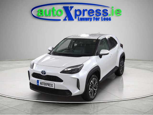 Image for 2024 Toyota Yaris Cross 1.5 HYBRID Z, Ultra Low mileage, Distinctive Two-Tone Interior