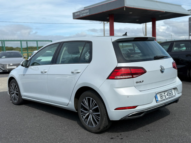 Image for 2018 Volkswagen Golf 1.6 TDI SE NAV BMT 115PS 5DR