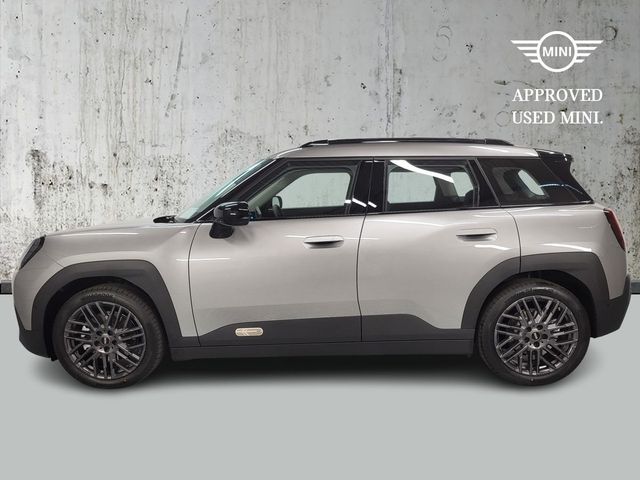 Image for 2025 Mini Cooper Aceman E Classic