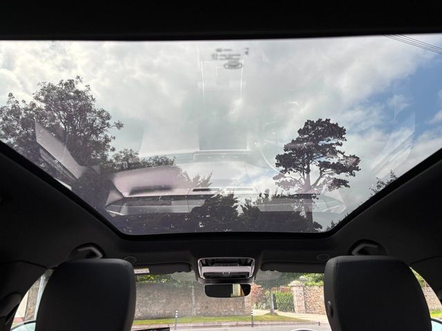 Image for 2023 Land Rover Range Rover Velar SUNROOF DYNAMIC SE P400E PHEV