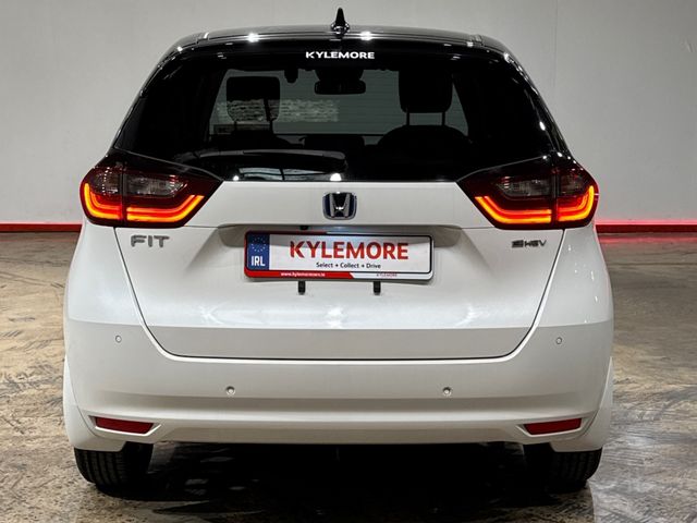 Image for 2021 Honda Fit 1.5 HYBRID AUTOMATIC - WHITE/BLACK TWO TONE - FACTORY ALLOYS - CRUISE CONTROL - REAR CAMERA