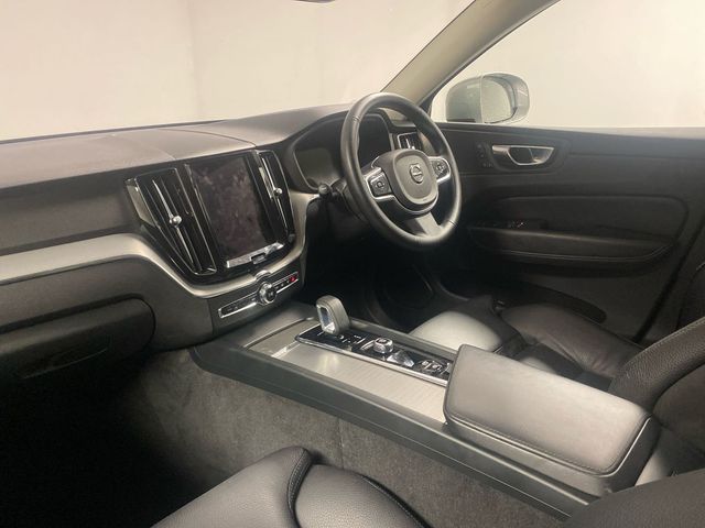 Image for 2023 Volvo XC60 T6 Recharge PHEV 350hp AT8 Plus Bright