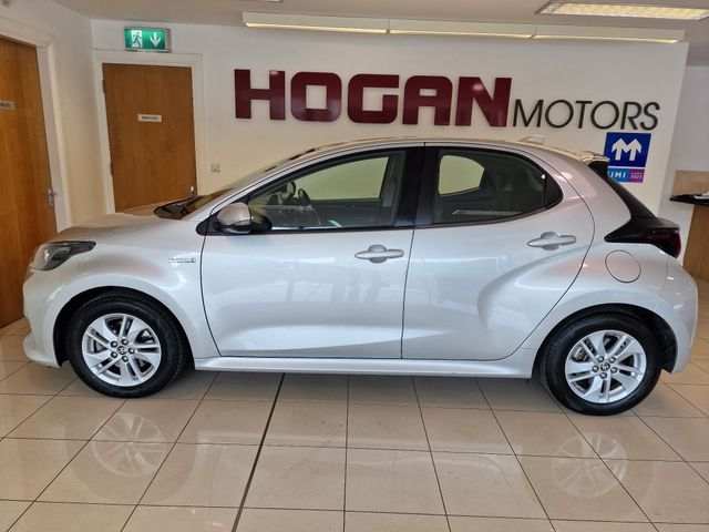 Image for 2022 Toyota Yaris Hybrid Luna Automatic