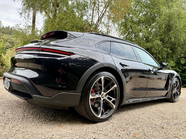 Image for 2023 Porsche Taycan 4S CROSS TURISMO *562 bhp Performance Battery Plus…Huge Specification* 