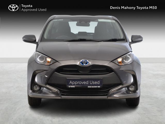 Image for 2023 Toyota Yaris Hybrid Luna
