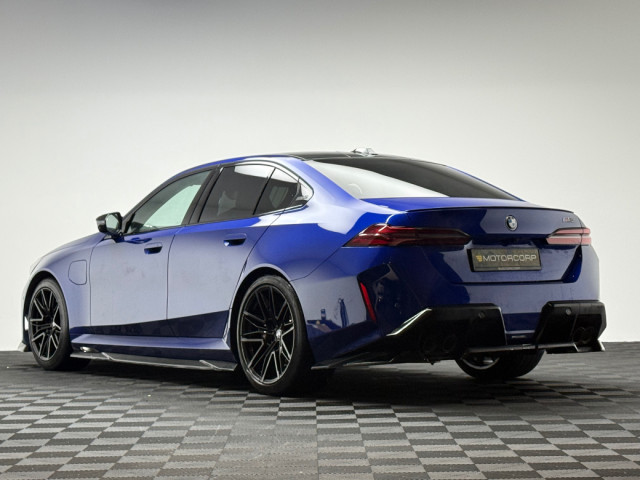 Image for 2025 BMW M5 M5 4.4 PHEV 727HP MARINA BAY