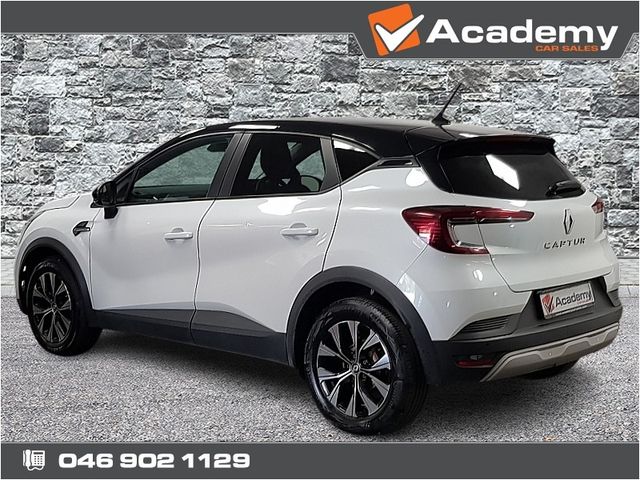 Image for 2022 Renault Captur Limited TCE 90BHP **SALE NOW ON**