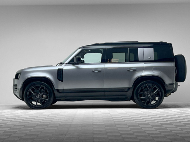 Image for 2024 Land Rover Defender HSE X-DYNAMIC P400E