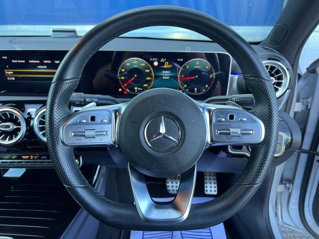 Image for 2020 Mercedes-Benz A Class A200d AMG-LINE PREMIUM PLUS AUTO // KINETIC MASSAGE SEATS // VIRTUAL COCKPIT // AMBIENT LIGHTING PACK 