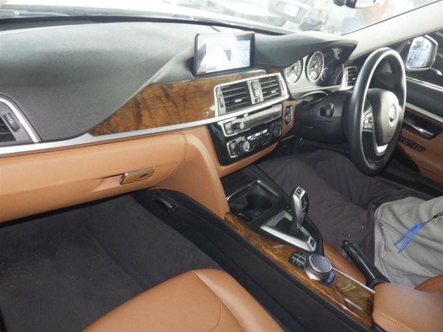 Image for 2017 BMW 3 Series E LUXURY - FULL BROWN LEATHER UPHOLSTERY - FACTORY ALLOYS - CRUISE CONTROL