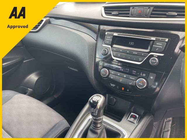 Image for 2015 Nissan Qashqai 1.2 PET SV 5DR FREE DELIVERY