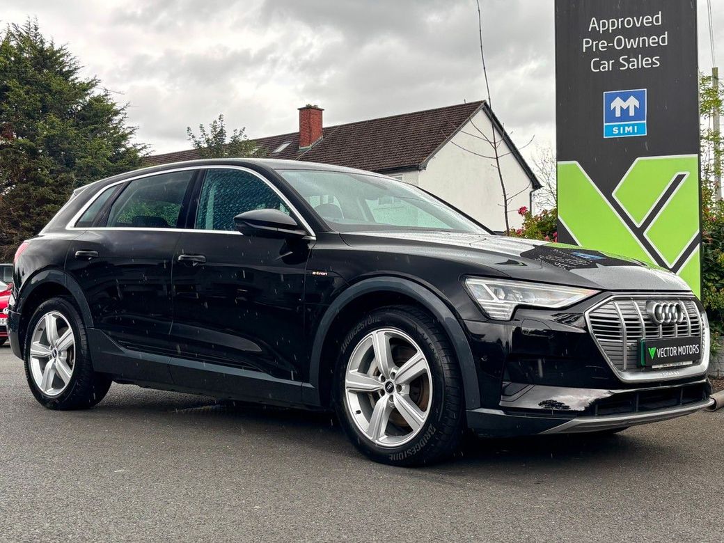 Image for 2021 Audi e-tron TECHNIK 50 QUATTRO