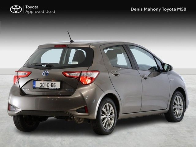Image for 2020 Toyota Yaris Luna Hybrid