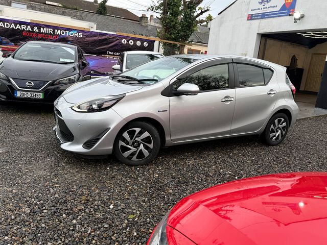 Image for 2021 Toyota Aqua 1.8 Hybrid Luxury