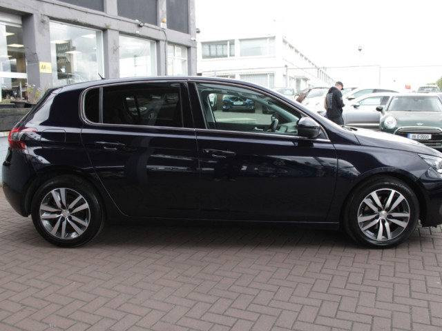 Image for 2018 Peugeot 308 1.6 HDI ALLURE 5DR AUTOMATIC HATCHBACK