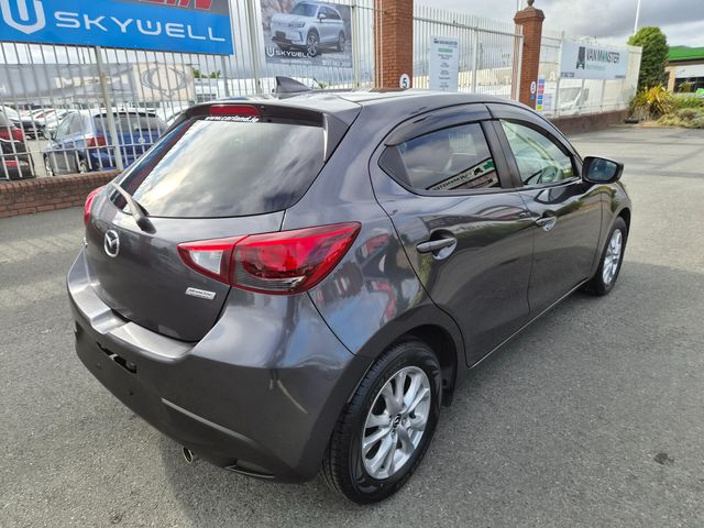 Image for 2016 Mazda Demio 