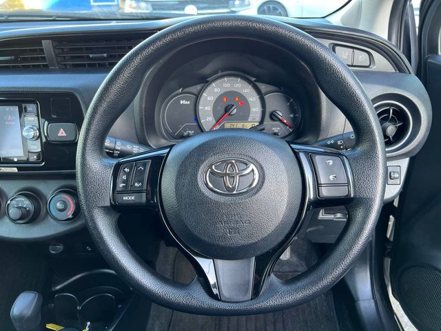 Image for 2018 Toyota Yaris 1.0 // FULL SERVICE HISTORY // AIR CONDITIONING // MULTIMEDIA DISPLAY