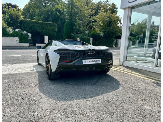 Image for 2024 McLaren Artura *MASSIVE SPEC* 3.0 V6 PHEV AUTO 2DR