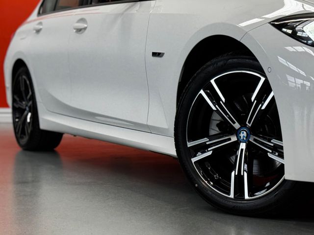 Image for 2023 BMW 3 Series 330E M SPORT #14