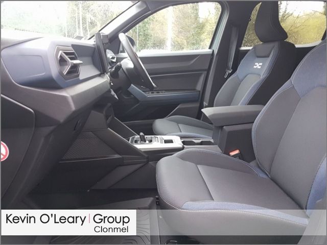 Image for 2026 Dacia Duster Journey HEV 155