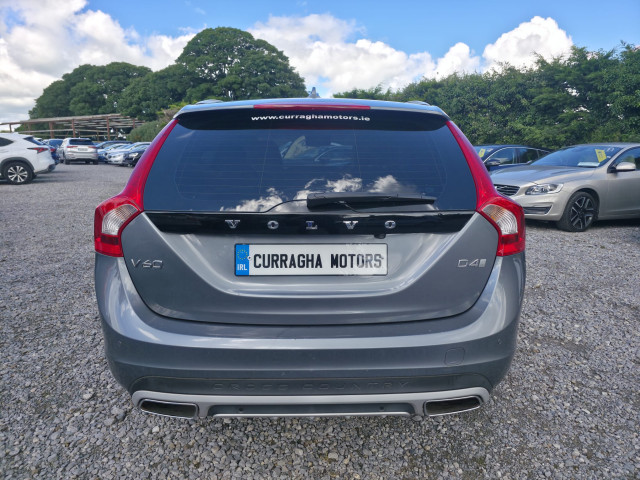 Image for 2018 Volvo V60 Cross Country 