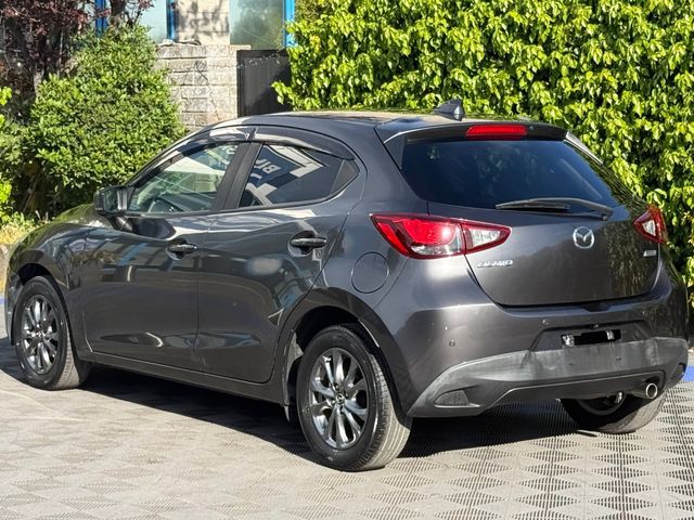 Image for 2017 Mazda Demio SKYACTIV 1.3 AUTO // FULL SERVICE HISTORY // HEATED SEATS // AIR CONDITIONING