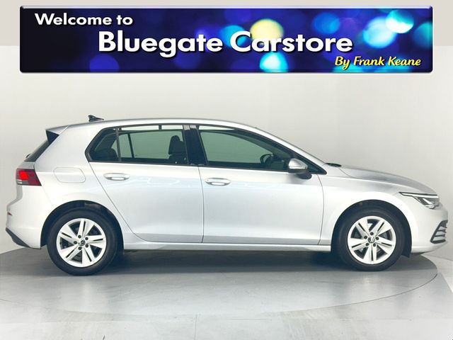 Image for 2021 Volkswagen Golf LIFE 2.0 TDI 115HP 5DR**ADAPTIVE CRUISE CONTROL**LANE ASSIST**DIGITAL CLIMATE CONTROL**FRONT & REAR PARKING SENSORS**REVERSINING CAMERA**WIRELESS PHONE CHARGER**HISTORY CHECKED**FINANCE ARRANGED**