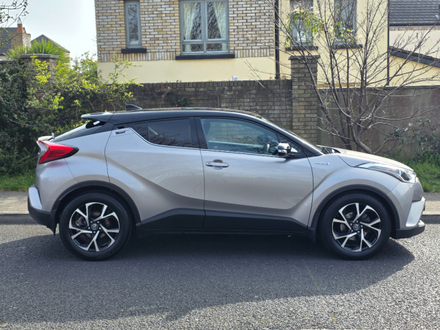 Image for 2019 Toyota C-HR Hybrid Luna Sport 4DR Auto
