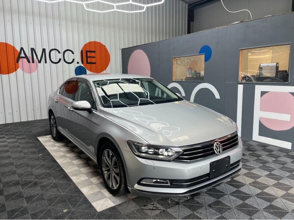 Image for 2015 Volkswagen Passat 1.4 TSI HIGH LINE / 101k KMs / REVERSE CAMERA , COOLED & HEATED SEATS , ADAPTIVE CRUISE & MORE