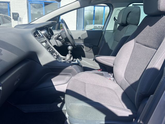 Image for 2015 Peugeot 5008 2015 PEUGEOT 5008 1.6HDI 7 SEATER VERY LOW KMS