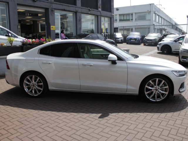 Image for 2020 Volvo S60 T6 PETROL PLUG-IN HYBRID 4DR SALOON AUTOMATIC // WITH ONLY 31, 000 KM'S // BUY WITH CONFIDENCE AA AND SIMI APPROVED DEALER 2026 // FINANCE ARRANGED // ALL TRADE INS WELCOME //