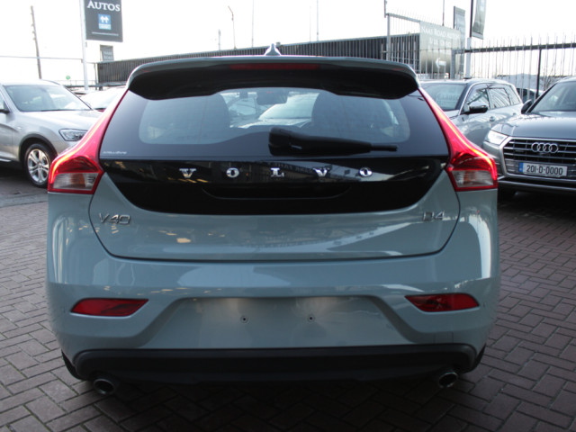 Image for 2017 Volvo V40 D4