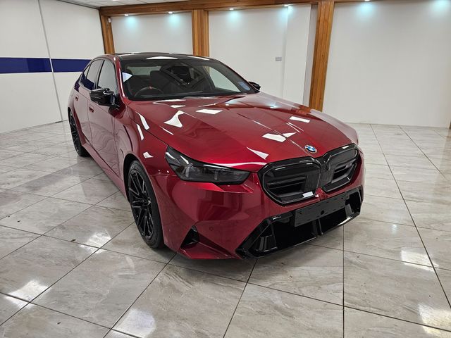 Image for 2024 BMW M5 STUNNING COLOUR