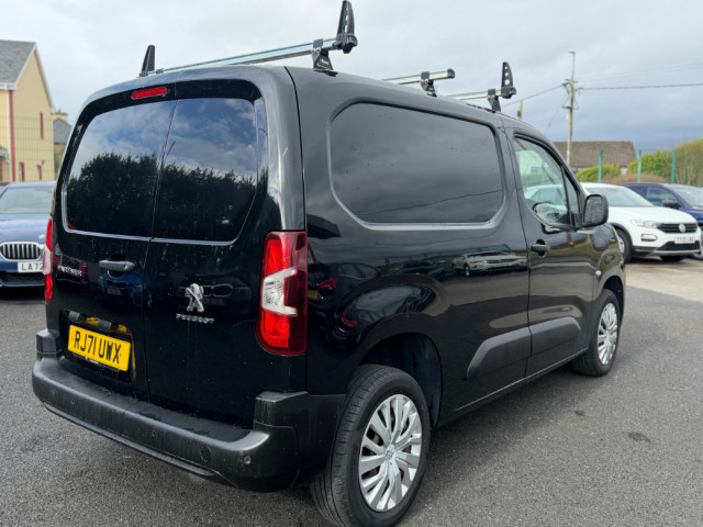 Image for 2022 Peugeot Partner BLUEHDI PROFESSIONAL PREMIUM L1