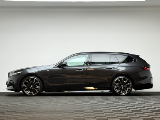 Image for 2025 BMW 5 Series 530E M SPORT TOURING *PAN ROOF*