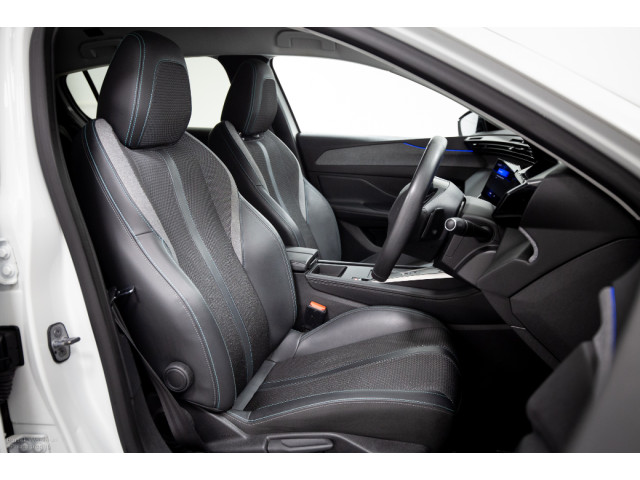 Image for 2022 Peugeot 308 Allure 1.6 PHEV Auto 180HP