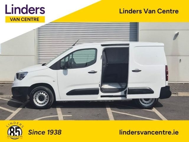 Image for 2024 Opel Combo 3 SEATS - FULL SERVICE HISTROY