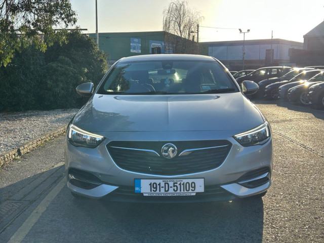 Image for 2019 Opel Insignia 2019 OPEL INSIGNIA. MANUAL. WARRANTY INC