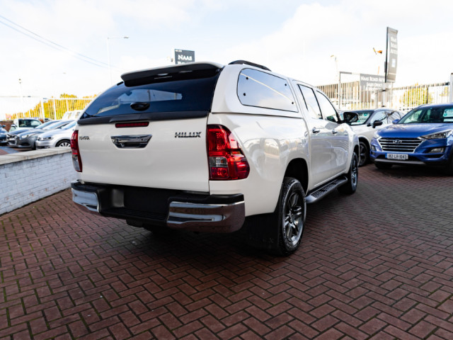Image for 2022 Toyota Hilux 2.4 D-4D ICON EDITION DOUBLE CAB AUTOMATIC WITH CANOPY // 1 OWNER WITH FULL STAMPED TOYOTA SERVICE HISTORY // NEVER BEEN USED FOR TOWING SO NO TOW BAR // BUY WITH CONFIDENCE AA AND SIMI APPROVED 25