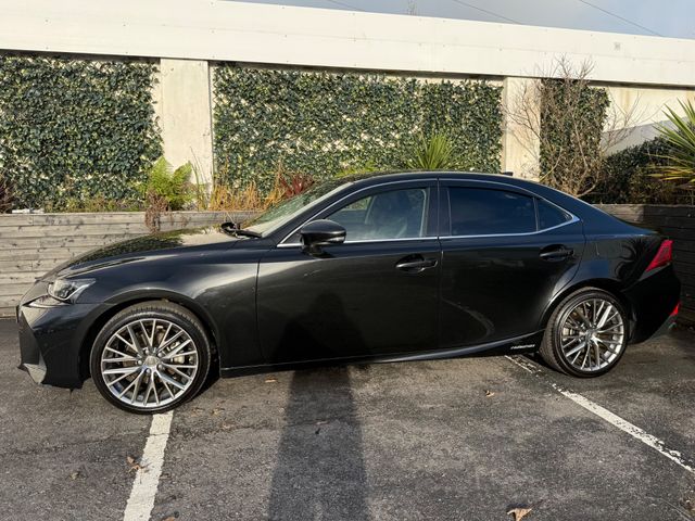 Image for 2018 Lexus IS 300h 2.5 HYBRID / LUXURY / TOP SPEC / TAX €180 (182 REG) 