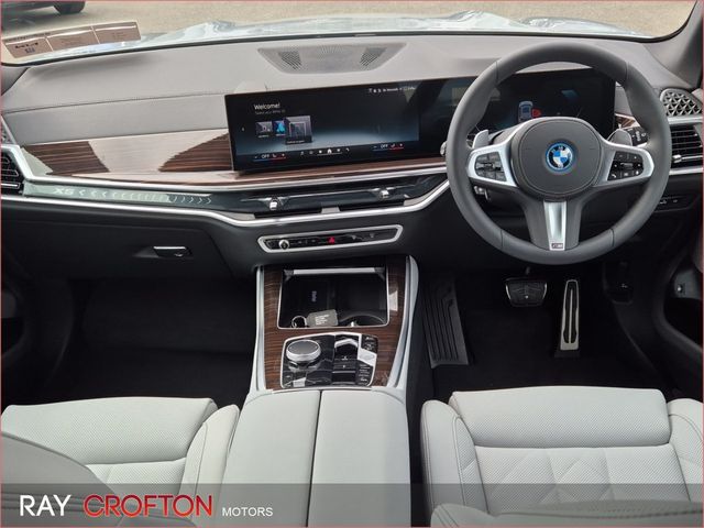 Image for 2025 BMW X5 xDrive50e M Sport