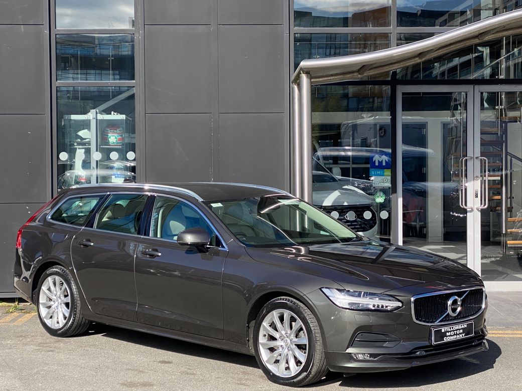 Image for 2020 Volvo V90 2.0 D4 Momentum Plus Auto 190bhp 