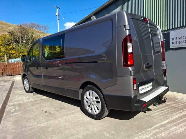 Image for 2018 Renault Trafic LL29 Energy DCI 145 Sport Crew